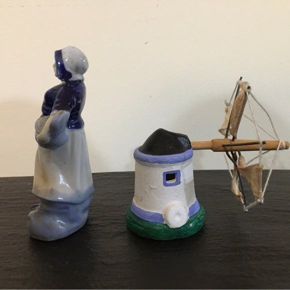 Figurines - Picture 2 of 3